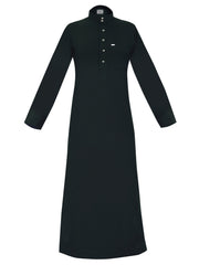 Standard thobes are traditional garments worn by Arabs, known for their distinctive design and comfort.